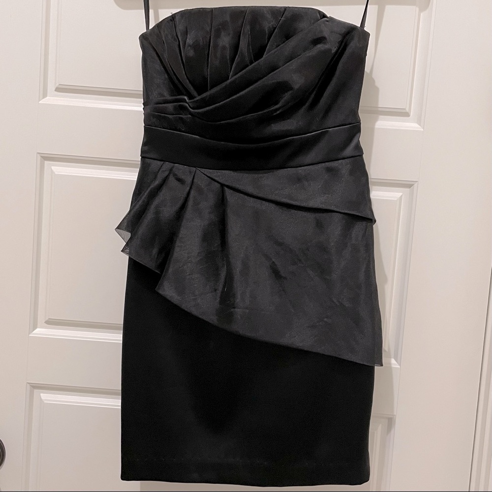 WHBM Strapless Black Cocktail Dress. size 00